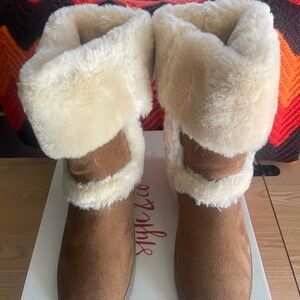 Brand new ! Style & Co. Brown and Cream Winter Boots